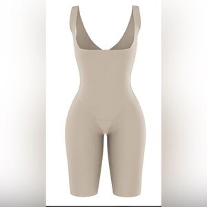 Leonisa 018483 Beige Undetectable Step In Mid Thigh Bodysuit size XL I8